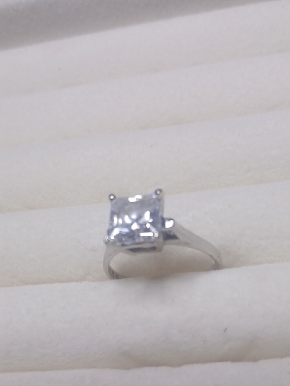 Sterling Silver Solitaire Square-Cut Clear Stone Ring - Silver - Picture 2 of 6